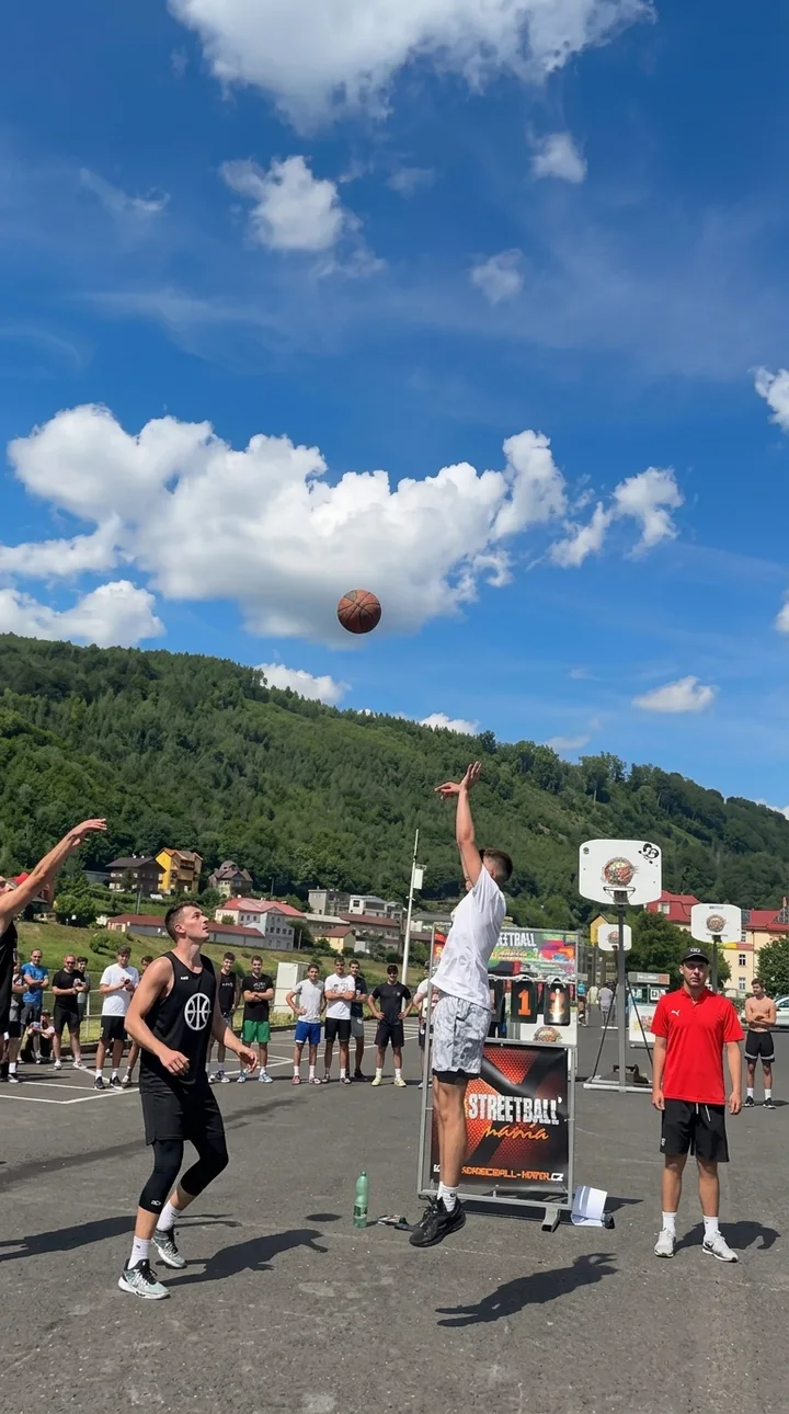 Streetball v Děčíně pro basketbalový obchod, 3