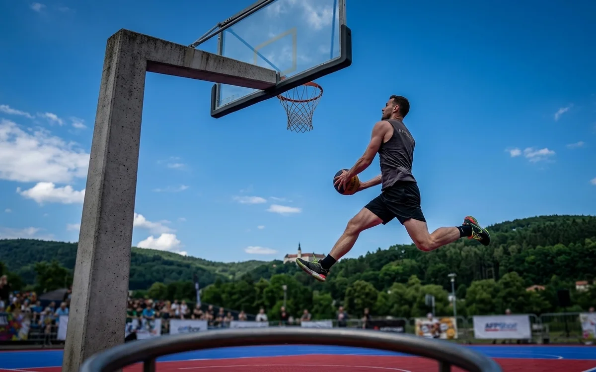 Streetball v Děčíně pro basketbalový obchod
